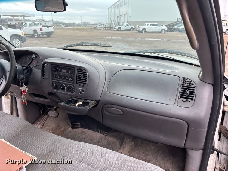 image for item EA4718 1999 Ford F250 Ext. Cab pickup truck