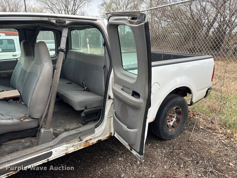 image for item EA4718 1999 Ford F250 Ext. Cab pickup truck