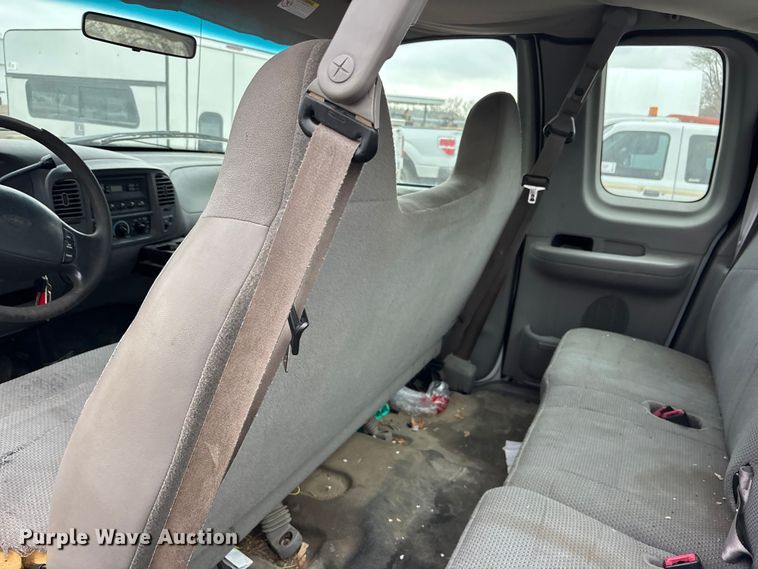 image for item EA4718 1999 Ford F250 Ext. Cab pickup truck