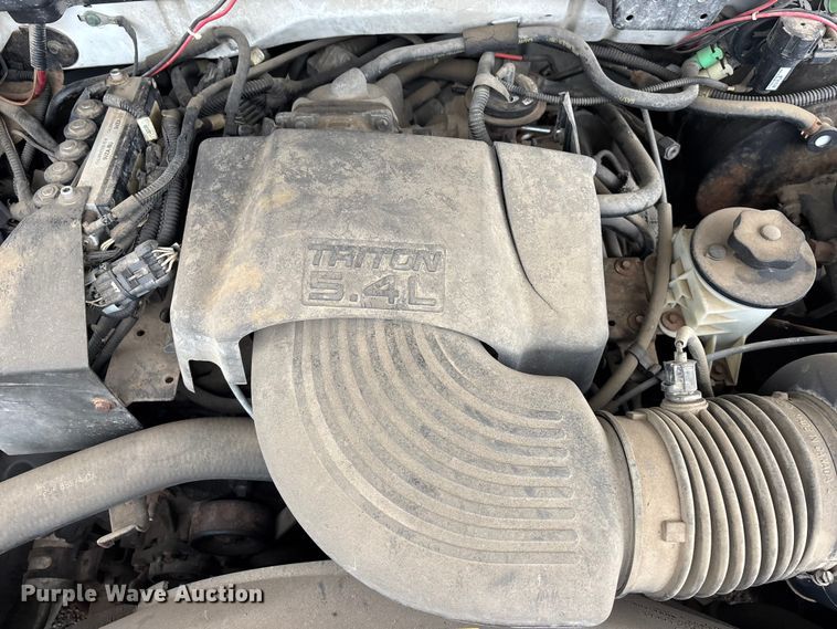 image for item EA4718 1999 Ford F250 Ext. Cab pickup truck