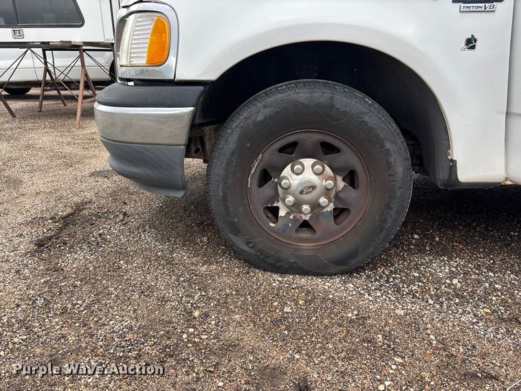 image for item EA4718 1999 Ford F250 Ext. Cab pickup truck