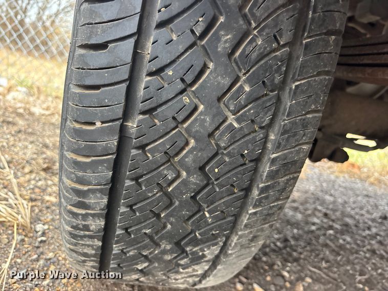 image for item EA4718 1999 Ford F250 Ext. Cab pickup truck