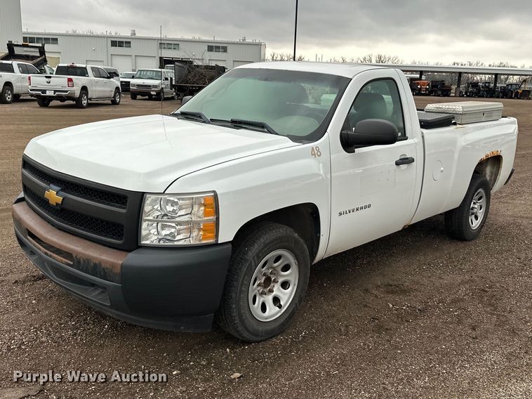 image for item EA4719 2013 Chevrolet Silverado 1500 pickup truck