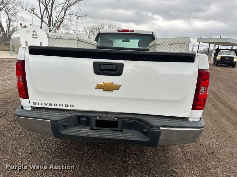 image for item EA4719 2013 Chevrolet Silverado 1500 pickup truck