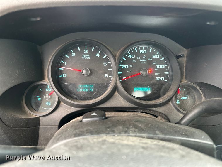 image for item EA4719 2013 Chevrolet Silverado 1500 pickup truck