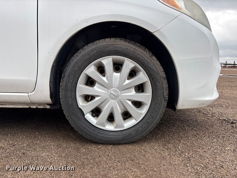 image for item EA4720 2014 Nissan Versa 