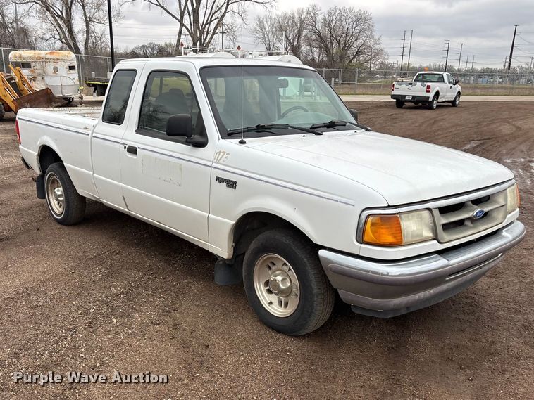 image for item EA4721 1997 Ford Ranger Ext. Cab pickup truck
