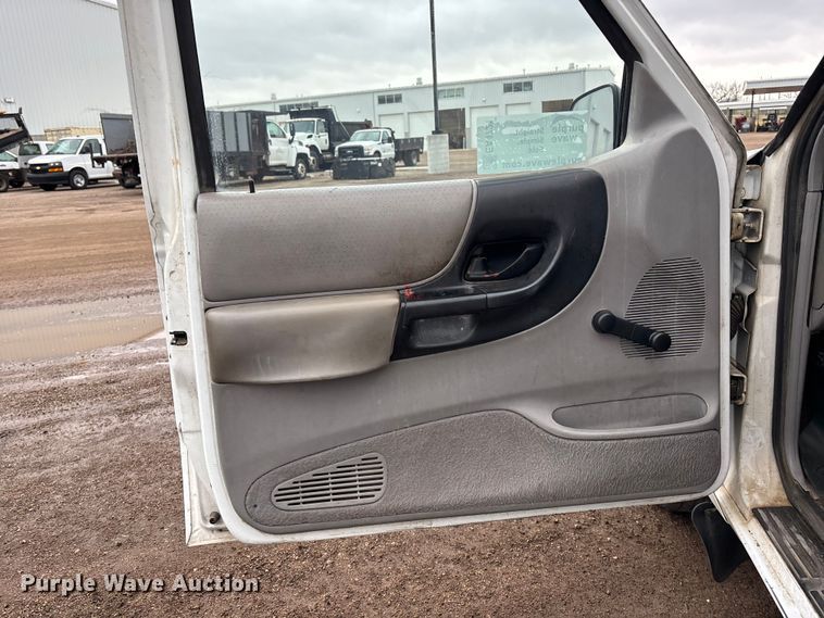 image for item EA4721 1997 Ford Ranger Ext. Cab pickup truck