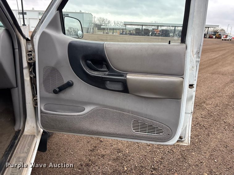 image for item EA4721 1997 Ford Ranger Ext. Cab pickup truck