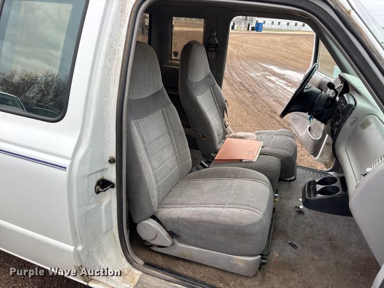 image for item EA4721 1997 Ford Ranger Ext. Cab pickup truck