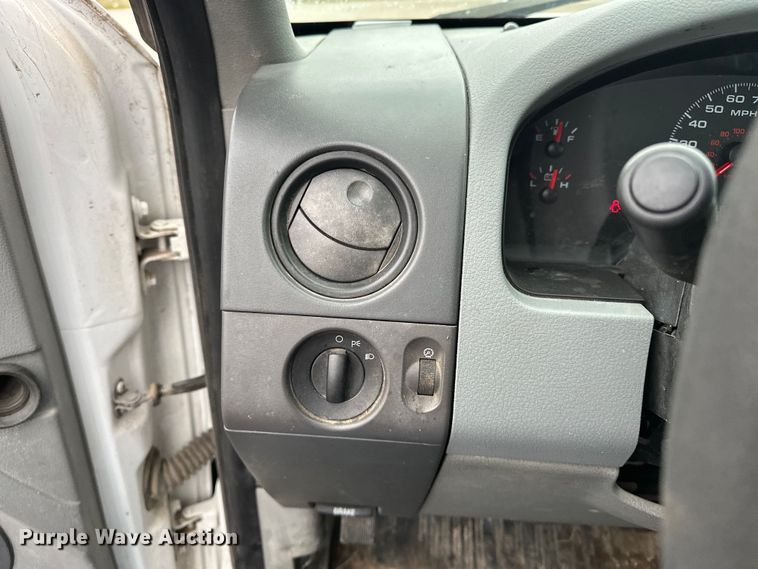 image for item EA4723 2007 Ford F150 pickup truck