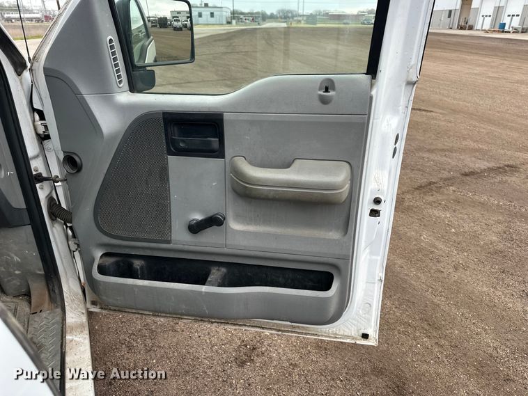 image for item EA4723 2007 Ford F150 pickup truck