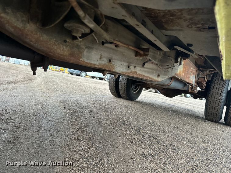 image for item EA4724 1992 Dodge D350 flatbed truck