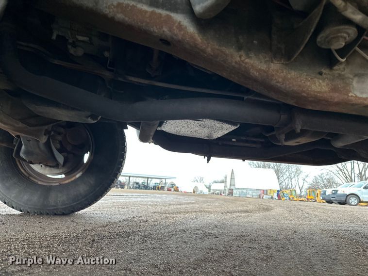 image for item EA4724 1992 Dodge D350 flatbed truck