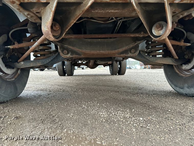 image for item EA4724 1992 Dodge D350 flatbed truck