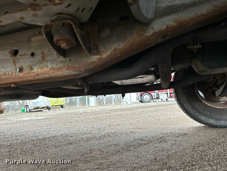image for item EA4724 1992 Dodge D350 flatbed truck