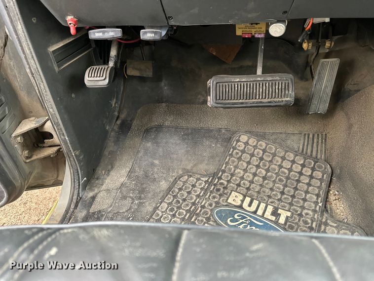 image for item EA4724 1992 Dodge D350 flatbed truck