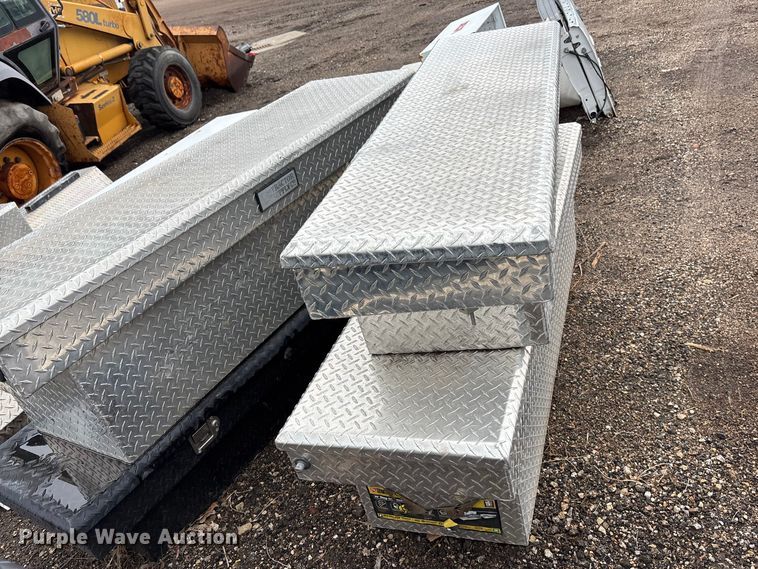 image for item EA4725 Assorted tailgates, bumpers and toolboxes Automotive parts