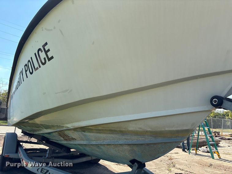 image for item EA6997 2006 Sea Ark VC Commander boat