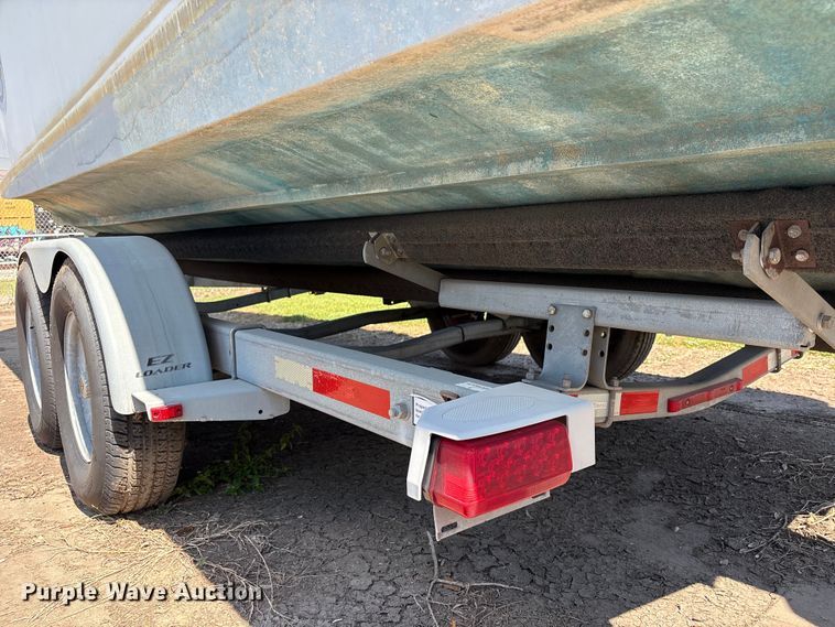 image for item EA6997 2006 Sea Ark VC Commander boat