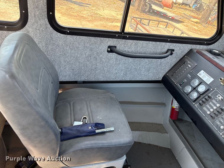 image for item EA6997 2006 Sea Ark VC Commander boat