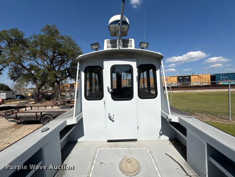 image for item EA6997 2006 Sea Ark VC Commander boat