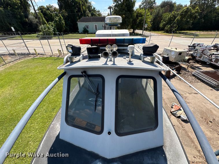 image for item EA6997 2006 Sea Ark VC Commander boat