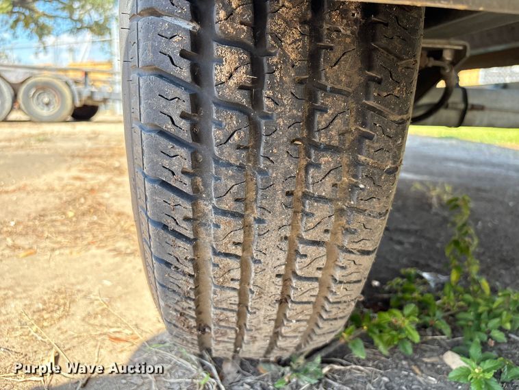 image for item EA6997 2006 Sea Ark VC Commander boat