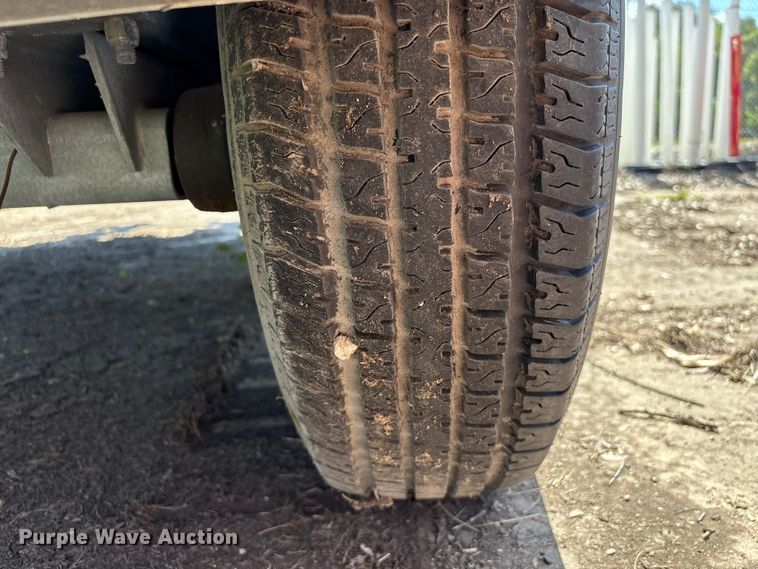 image for item EA6997 2006 Sea Ark VC Commander boat