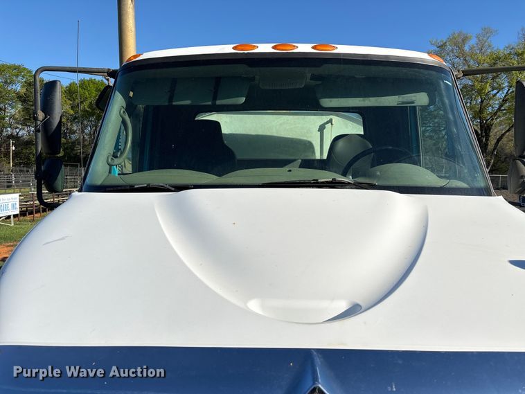 image for item EA7238 2009 International 4300 water truck