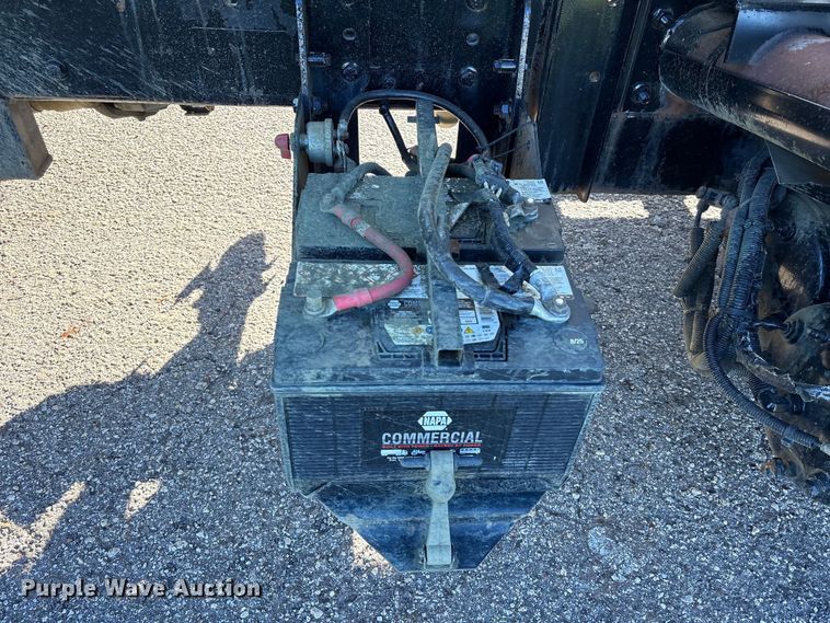 image for item EA7238 2009 International 4300 water truck