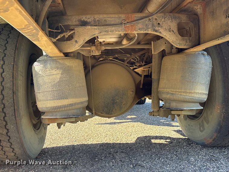 image for item EA7238 2009 International 4300 water truck