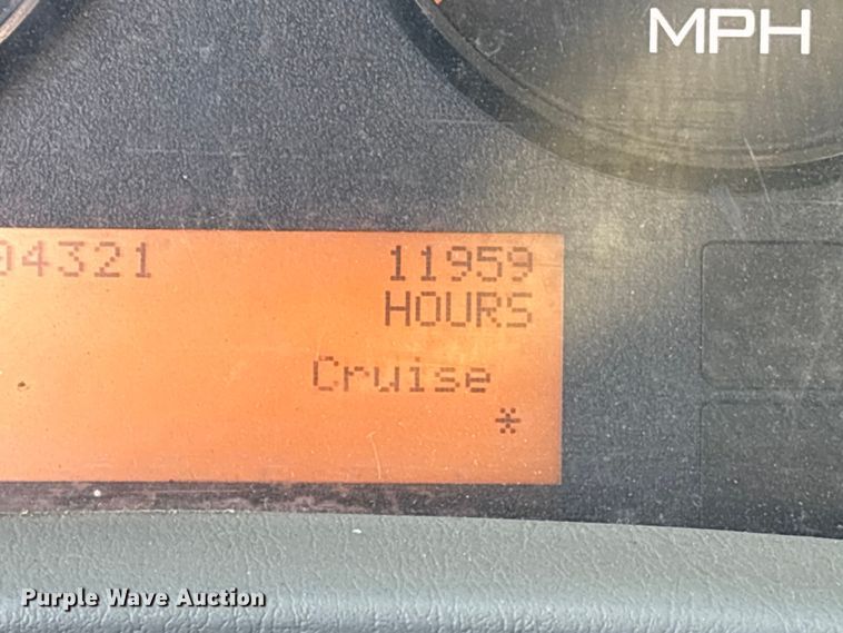 image for item EA7238 2009 International 4300 water truck