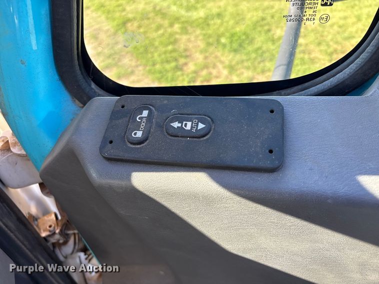 image for item EA7238 2009 International 4300 water truck