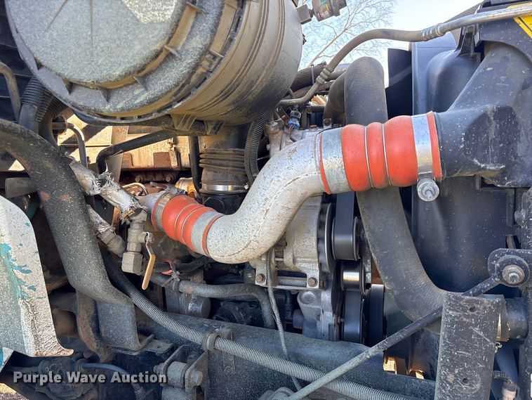 image for item EA7238 2009 International 4300 water truck