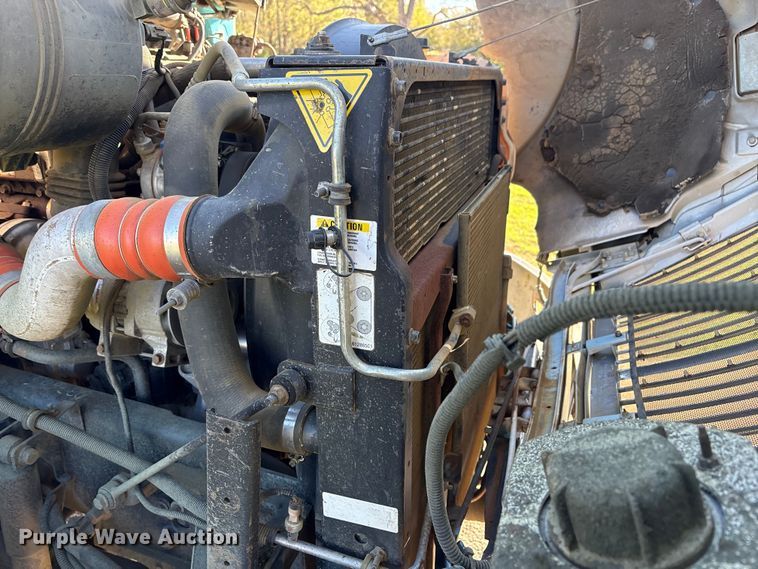 image for item EA7238 2009 International 4300 water truck