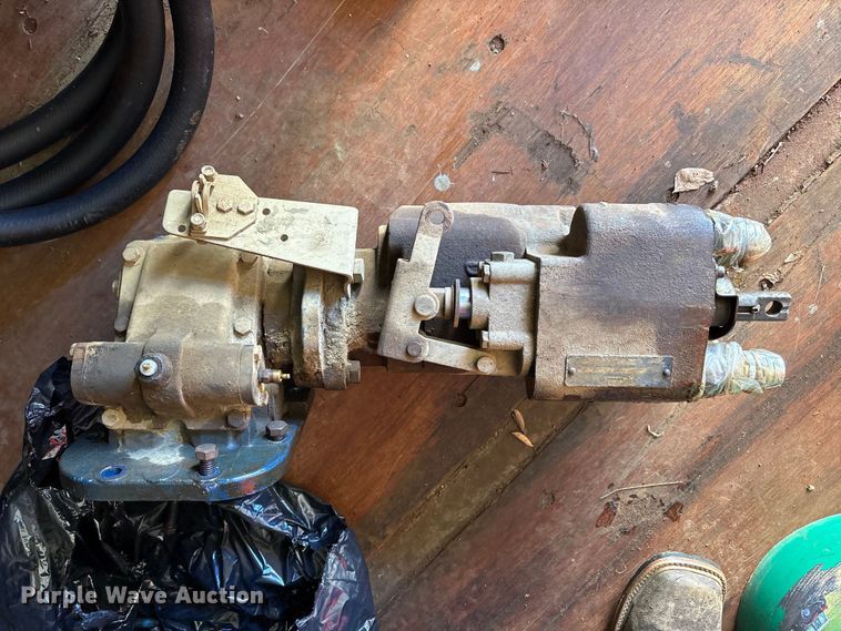 image for item EA7239 2010 Ox Bodies, Inc. dump bed