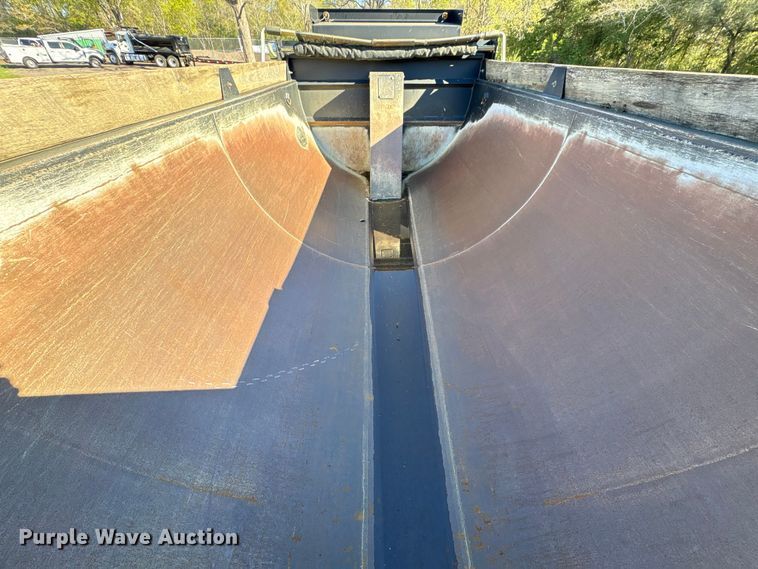 image for item EA7240 2022 Warren dump Bed