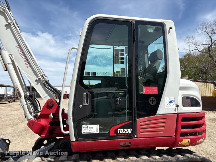 image for item EA7241 2017 Takeuchi TB290 mini excavator