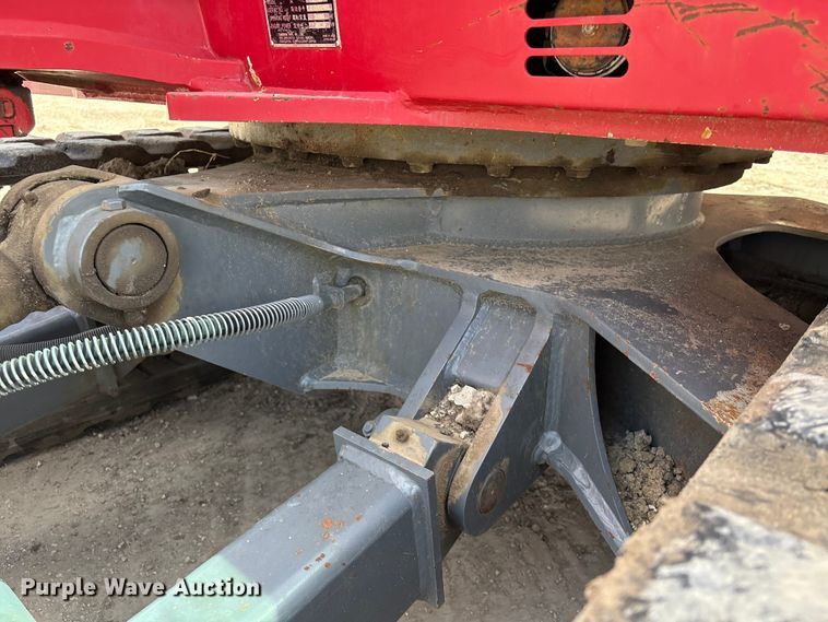 image for item EA7241 2017 Takeuchi TB290 mini excavator