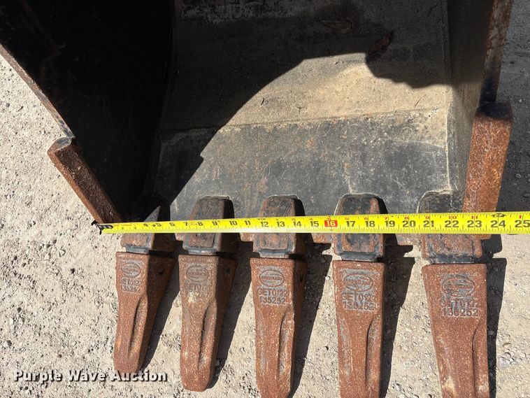 image for item EA7241 2017 Takeuchi TB290 mini excavator