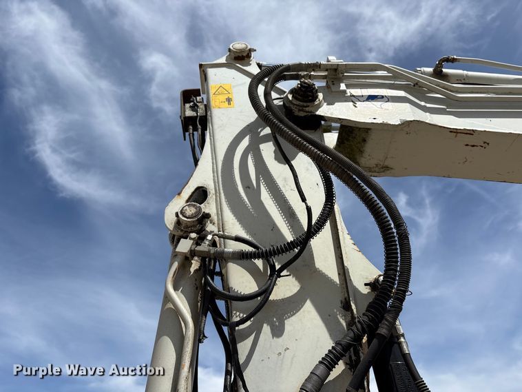 image for item EA7241 2017 Takeuchi TB290 mini excavator