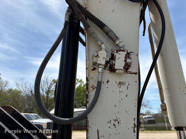 image for item EA7241 2017 Takeuchi TB290 mini excavator