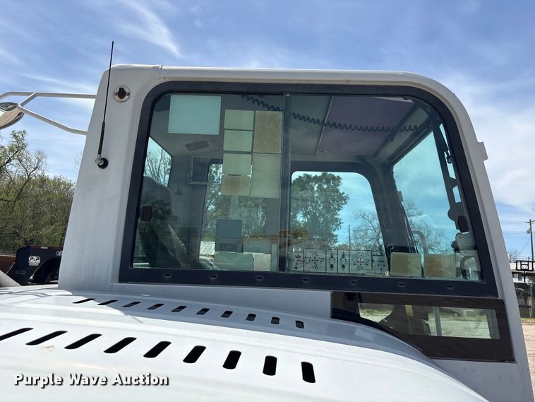 image for item EA7241 2017 Takeuchi TB290 mini excavator