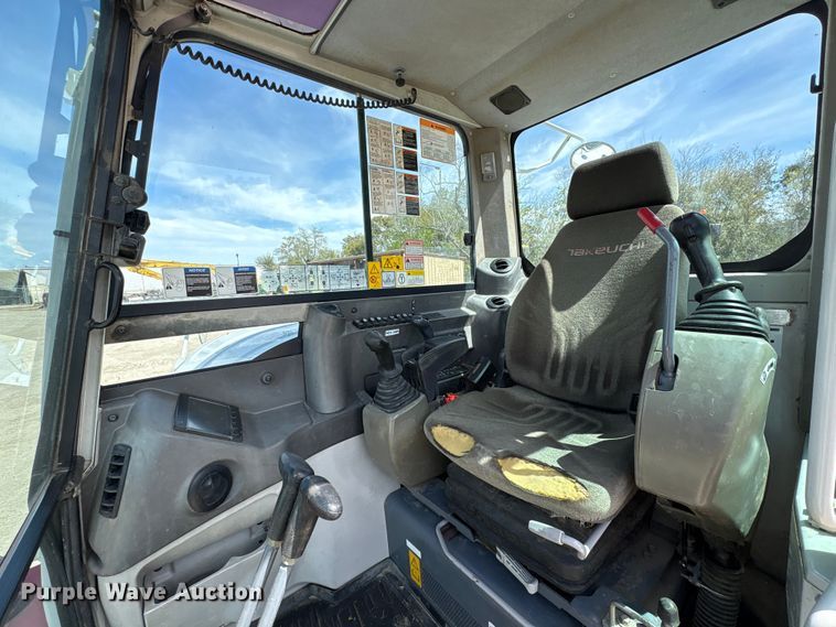 image for item EA7241 2017 Takeuchi TB290 mini excavator