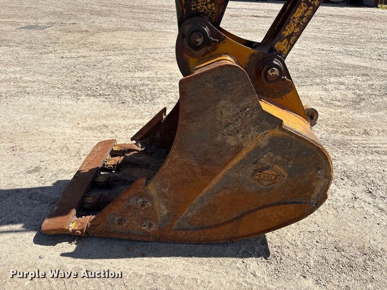 image for item EA7242 2015 Komatsu PC240LC-10 long reach excavator