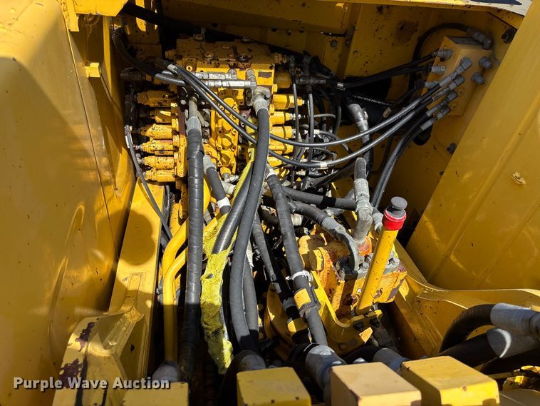 image for item EA7242 2015 Komatsu PC240LC-10 long reach excavator