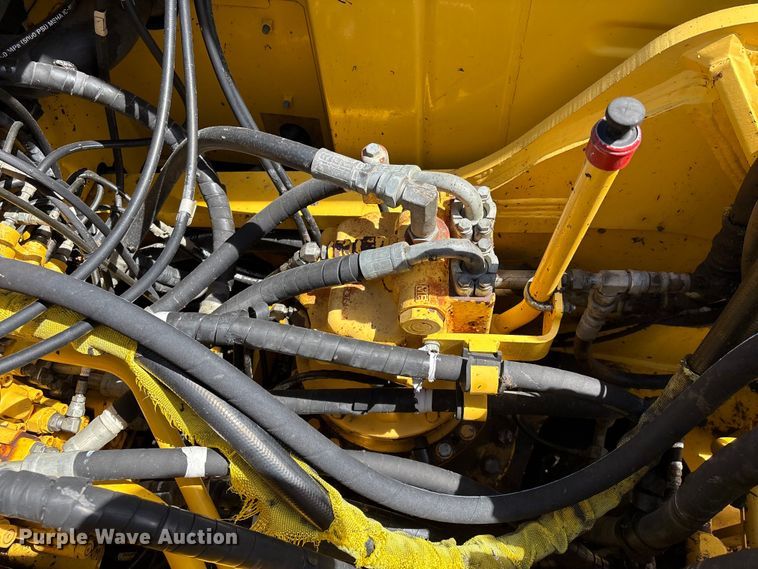 image for item EA7242 2015 Komatsu PC240LC-10 long reach excavator