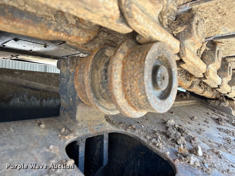 image for item EA7242 2015 Komatsu PC240LC-10 long reach excavator