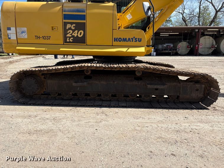 image for item EA7242 2015 Komatsu PC240LC-10 long reach excavator